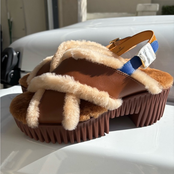 4ccccees Shoes - 4CCCCEES leather pila puffy feeled lined sandals